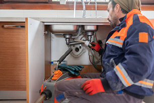 Gaziosmanpasa Lavabo Tikali Boru Açma